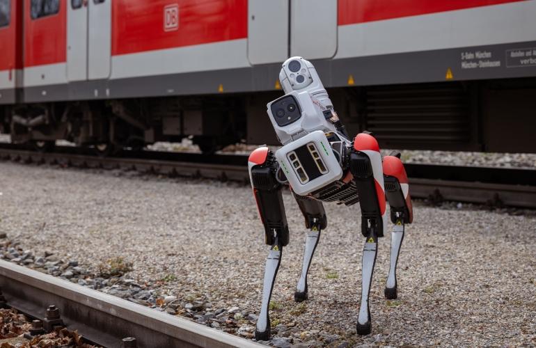 Deutsche Bahn Roboterhund "Spot"