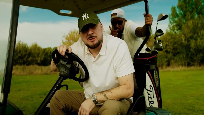 Kool Savas & olli Banjo auf dem Golfkart